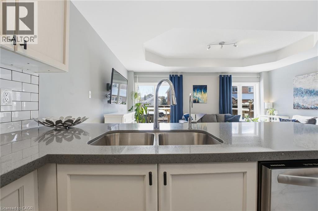 115 Benziger Lane, Hamilton, Ontario  L8E 6G5 - Photo 9 - 40801422