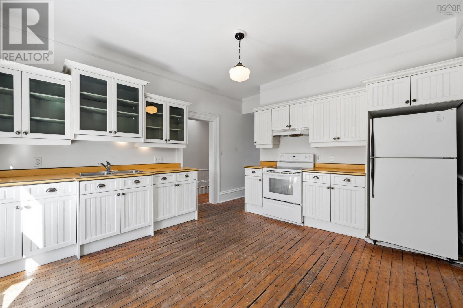 2048 Creighton Street, Halifax, Nova Scotia  B3K 3R2 - Photo 11 - 202603421