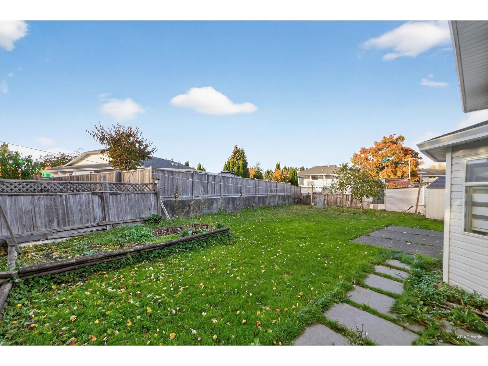 12079 84a Avenue, Surrey, British Columbia  V3W 0S7 - Photo 4 - R3093539