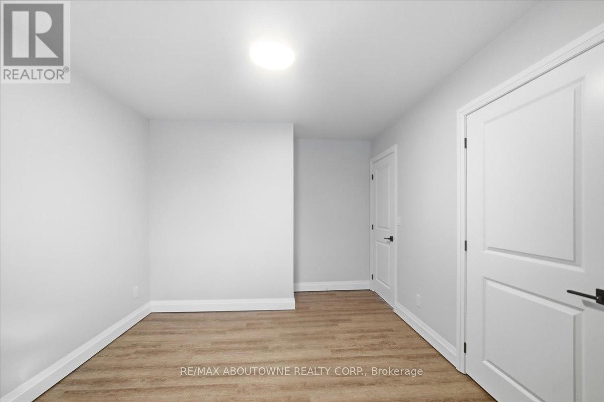 12 Main Street W, Haldimand, Ontario  N0A 1P0 - Photo 21 - X12822934