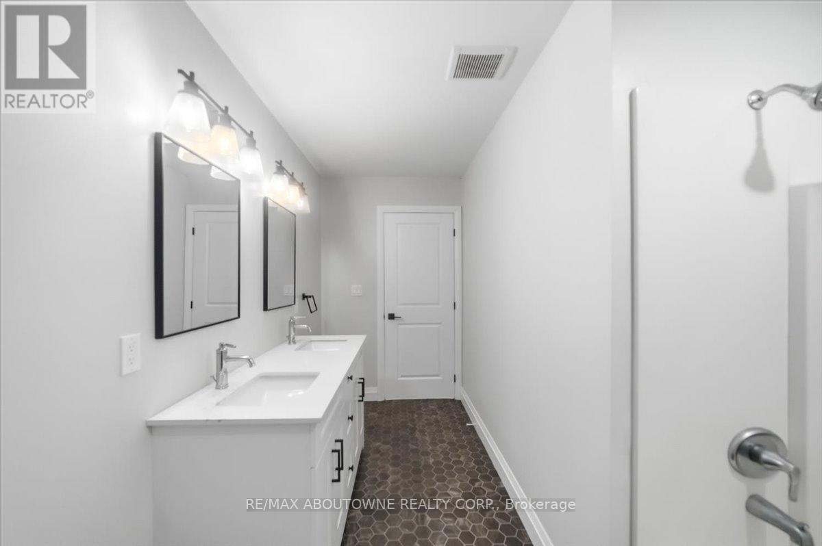 12 Main Street W, Haldimand, Ontario  N0A 1P0 - Photo 25 - X12822934