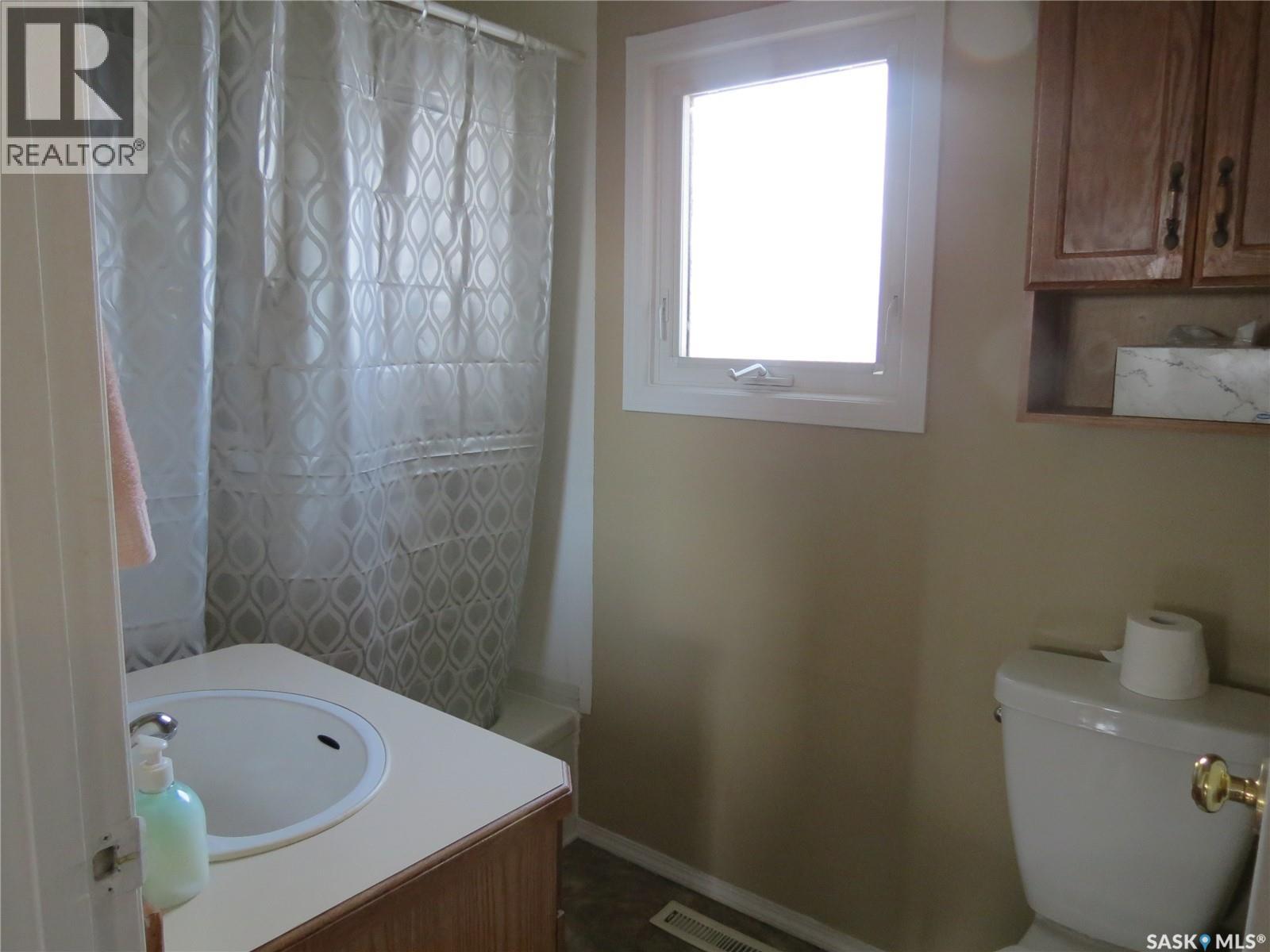 2256 Wascana Street, Regina, Saskatchewan  S4T 4K2 - Photo 12 - SK029205