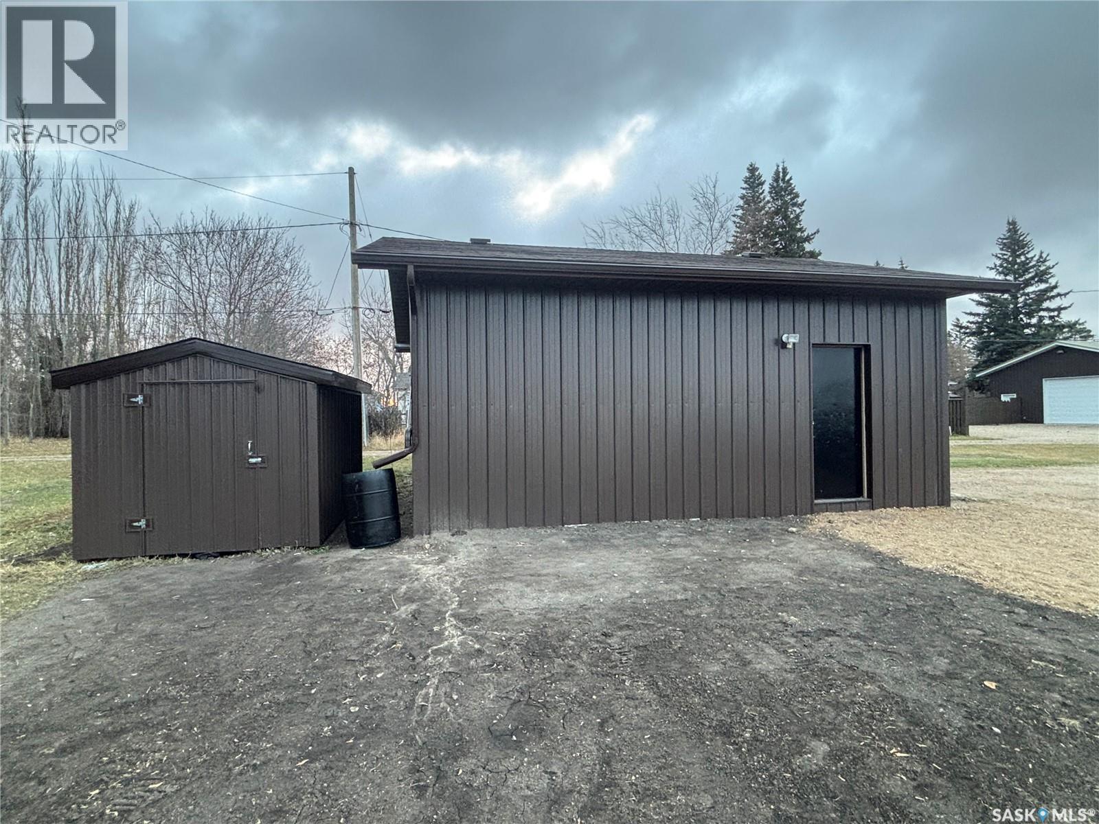 209 5th Avenue N, Naicam, Saskatchewan  S0K 2Z0 - Photo 3 - SK029190