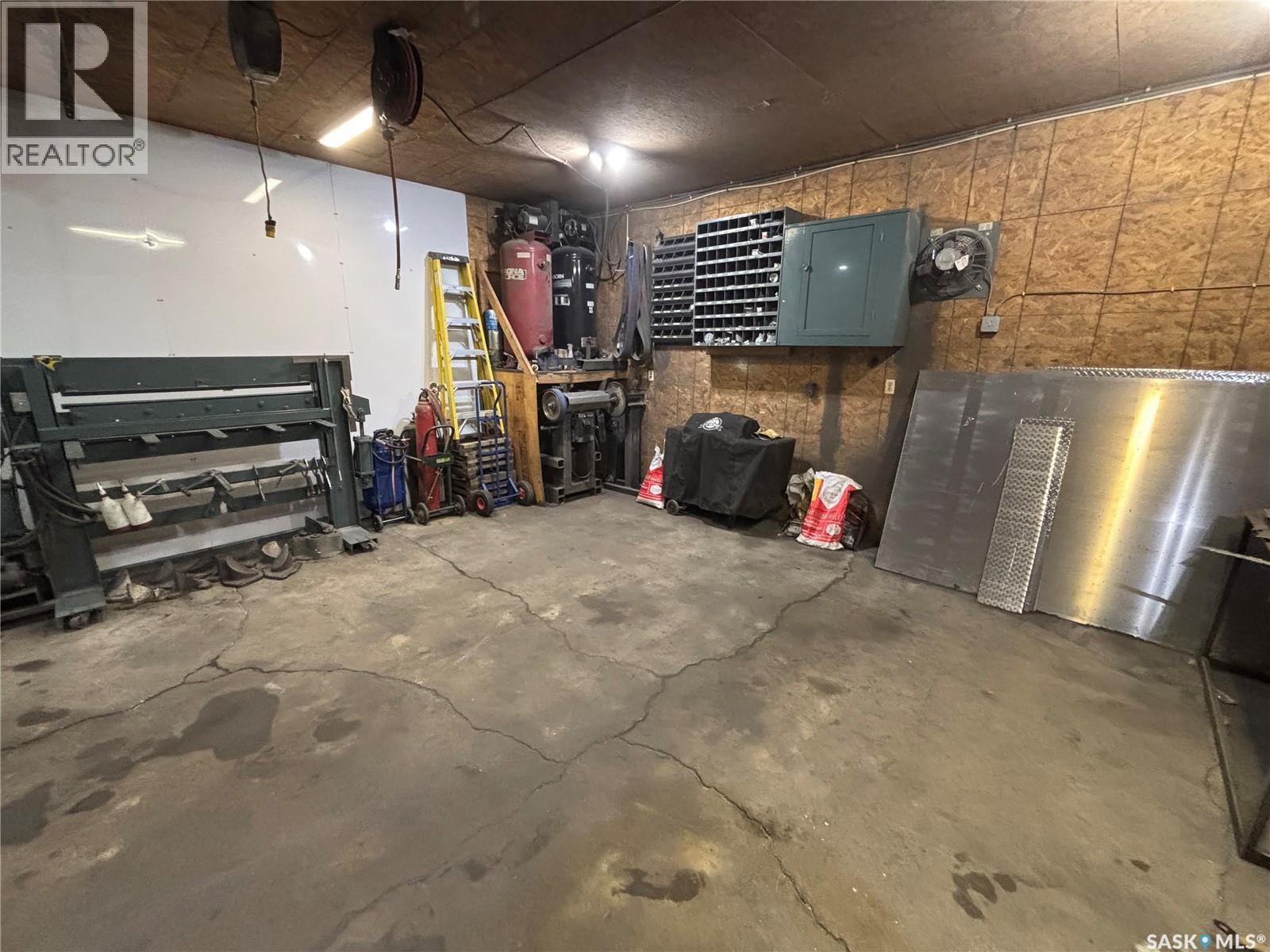 209 5th Avenue N, Naicam, Saskatchewan  S0K 2Z0 - Photo 9 - SK029190