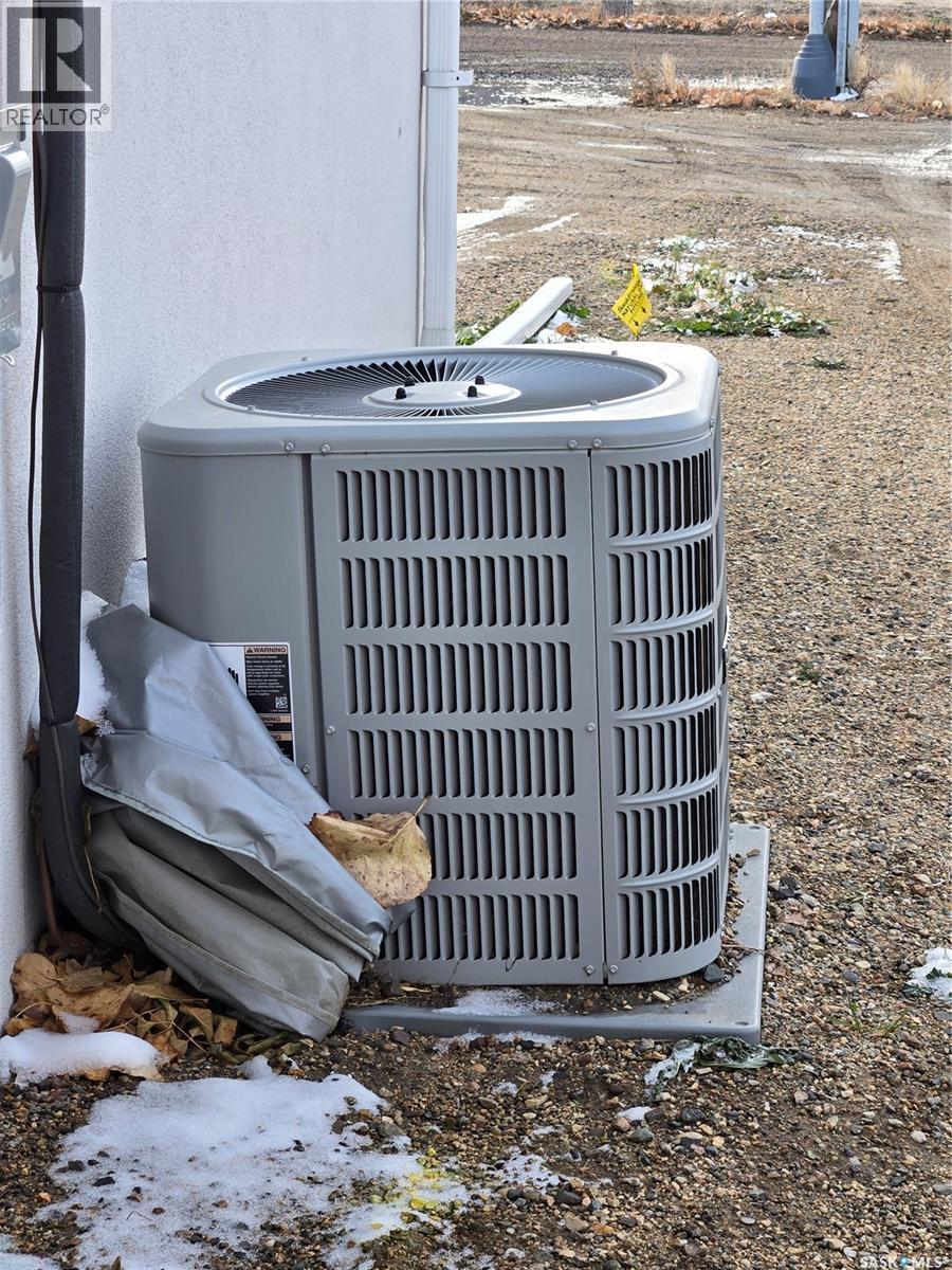 222 Franklin Street, Outlook, Saskatchewan  S0L 2N0 - Photo 37 - SK029028