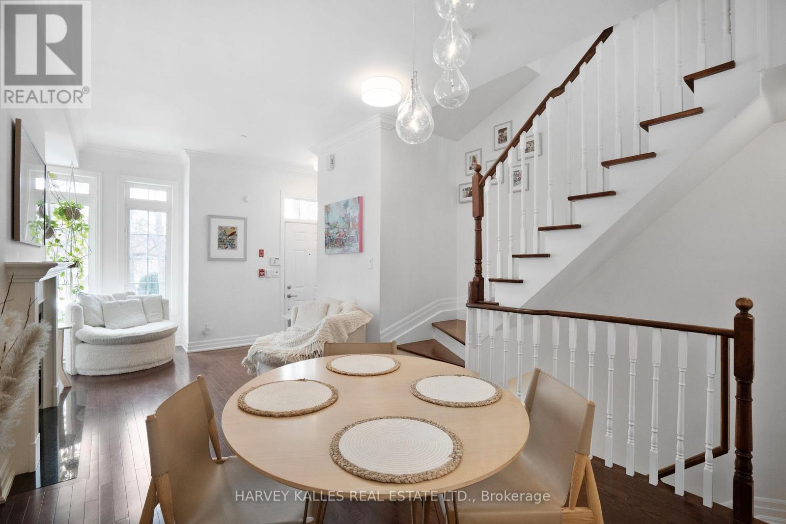 17 Peelar Mews, Toronto (Mimico), Ontario  M8Y 0B1 - Photo 13 - W12822606