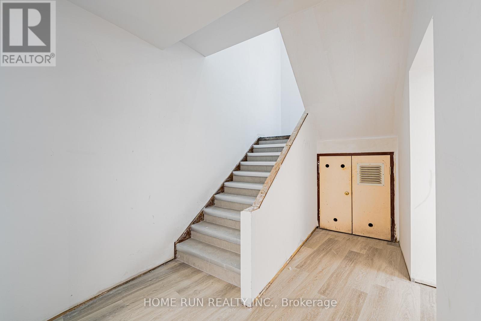 700 Somerset Street W, Ottawa, Ontario  K1R 6P6 - Photo 41 - X12799380