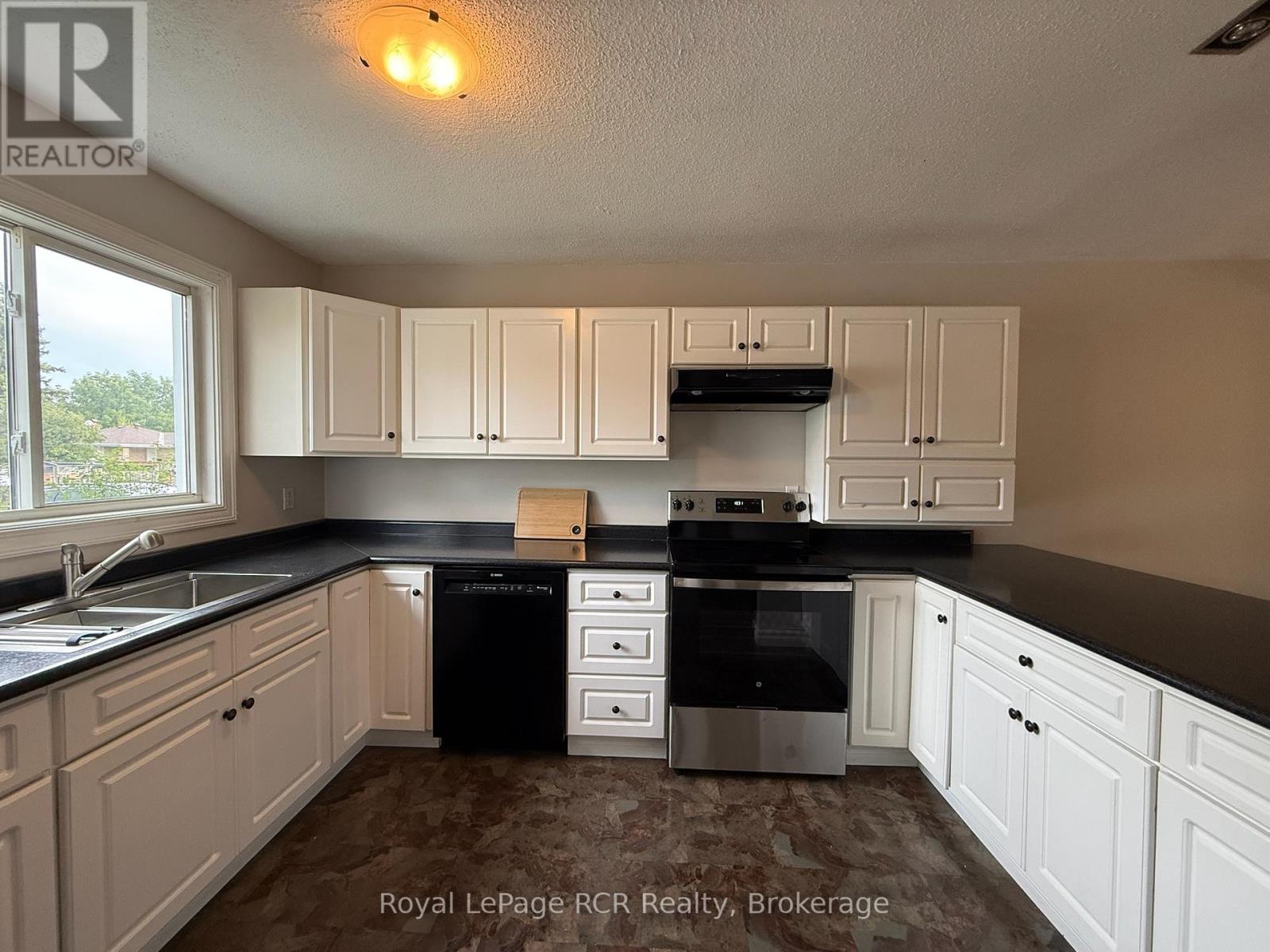 3 - 15 Watts Crescent, Collingwood, Ontario  L9Y 4S6 - Photo 6 - S12823164