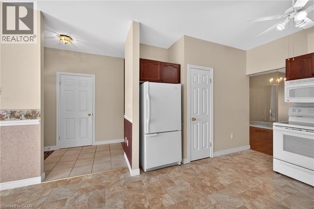 20 Twentyplace Boulevard, Mount Hope, Ontario  L0R 1W0 - Photo 6 - 40806316