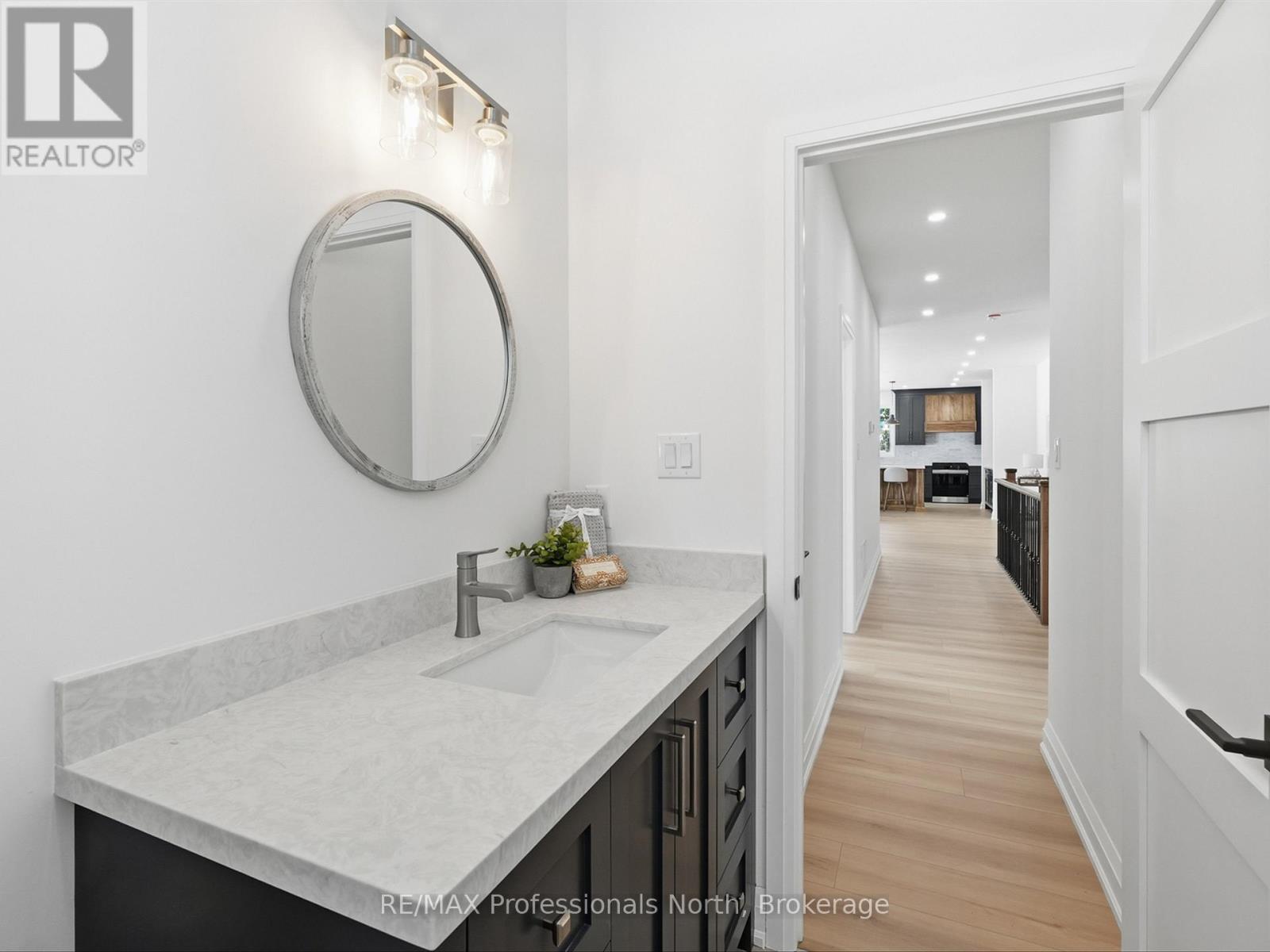 11 Clarkes Lane, Huntsville (Stephenson), Ontario  P0B 1M0 - Photo 41 - X12823074