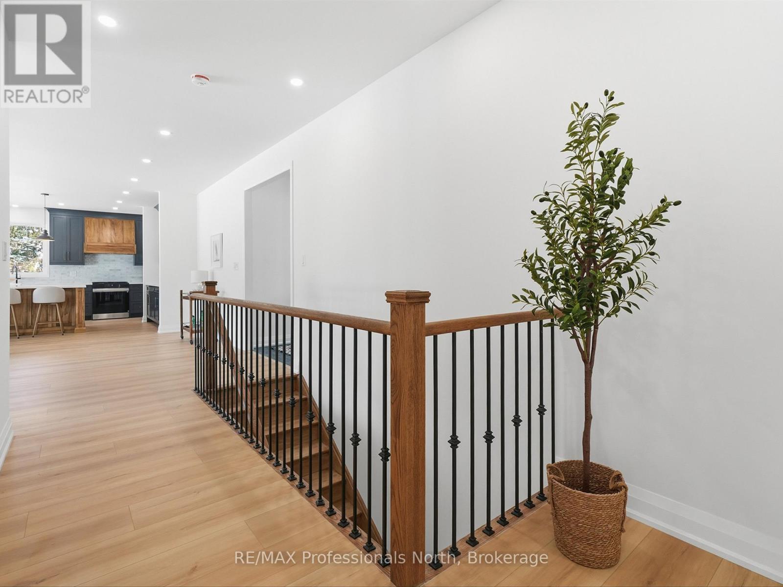 11 Clarkes Lane, Huntsville (Stephenson), Ontario  P0B 1M0 - Photo 42 - X12823074