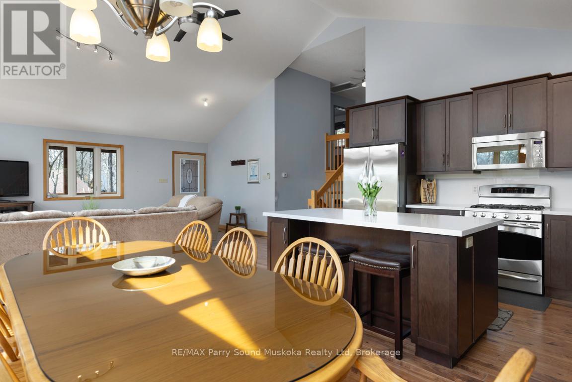 38 Shebeshekong Estates Road S, Carling, Ontario  P0G 1G0 - Photo 21 - X12823238