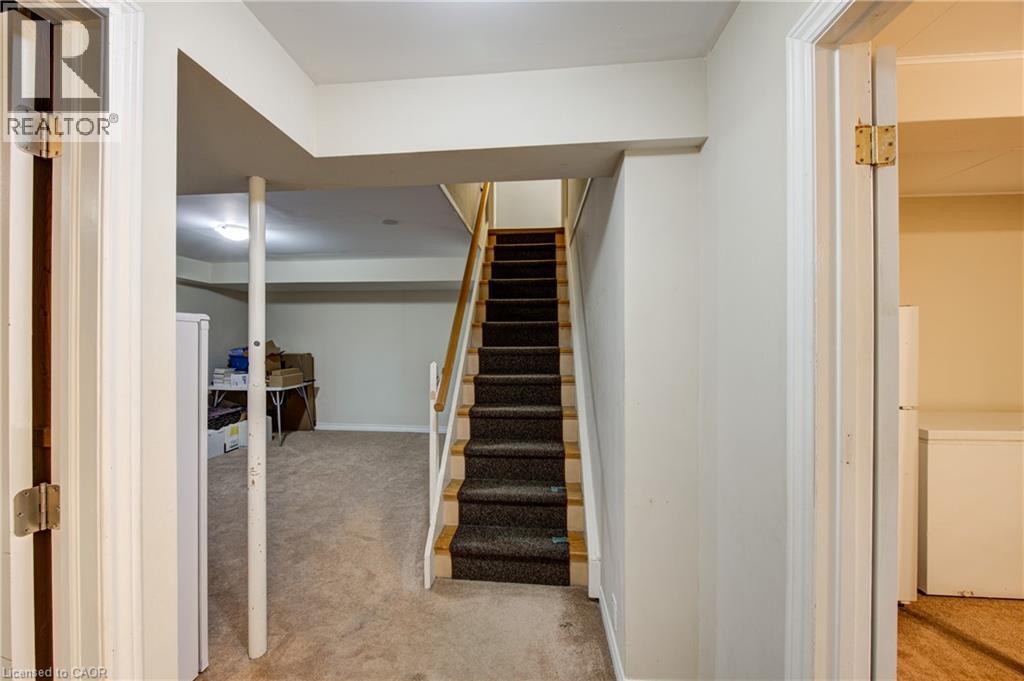 Photo 17 of 34 for 443 Magnolia Crescent