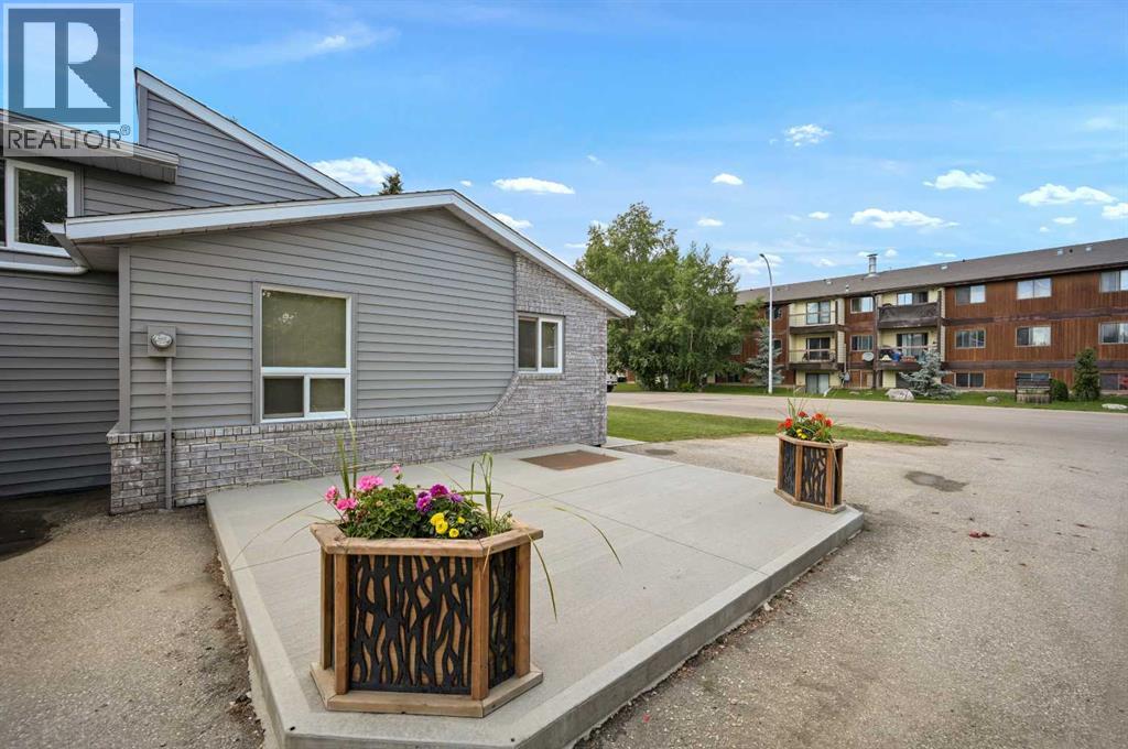 4405 Pleasantview Drive, High Prairie, Alberta  T0G 1E0 - Photo 4 - A2236222