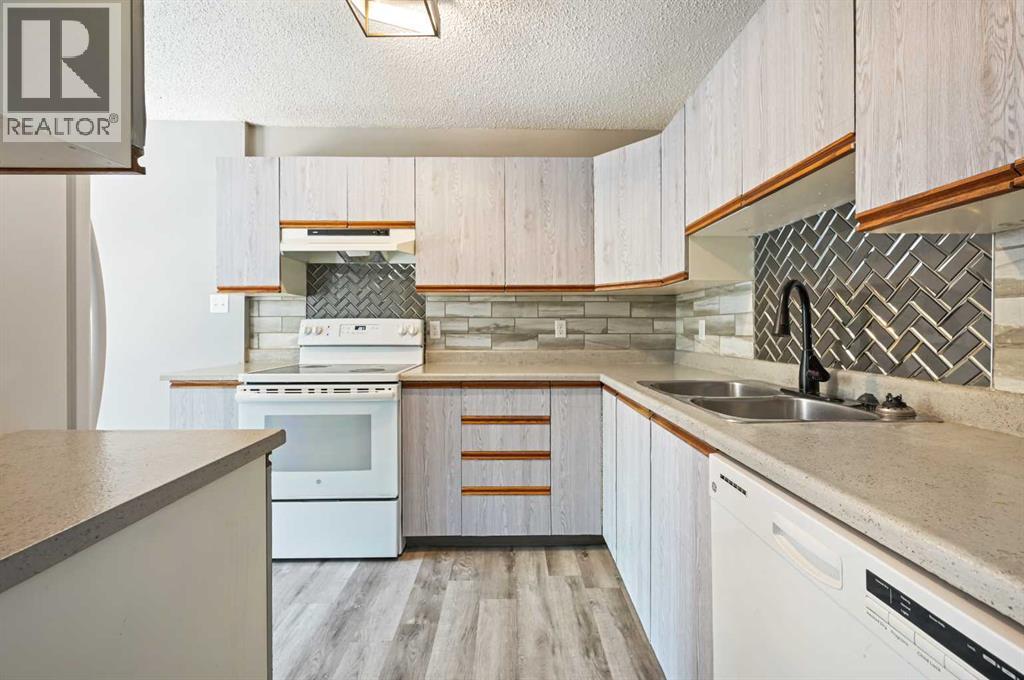 4405 Pleasantview Drive, High Prairie, Alberta  T0G 1E0 - Photo 16 - A2236222