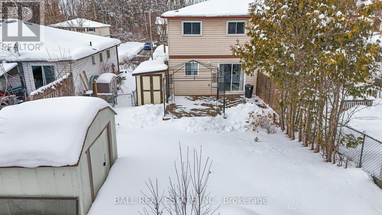 2048 Walker Avenue, Peterborough (Ashburnham Ward 4), Ontario  K9L 1S1 - Photo 11 - X12823064