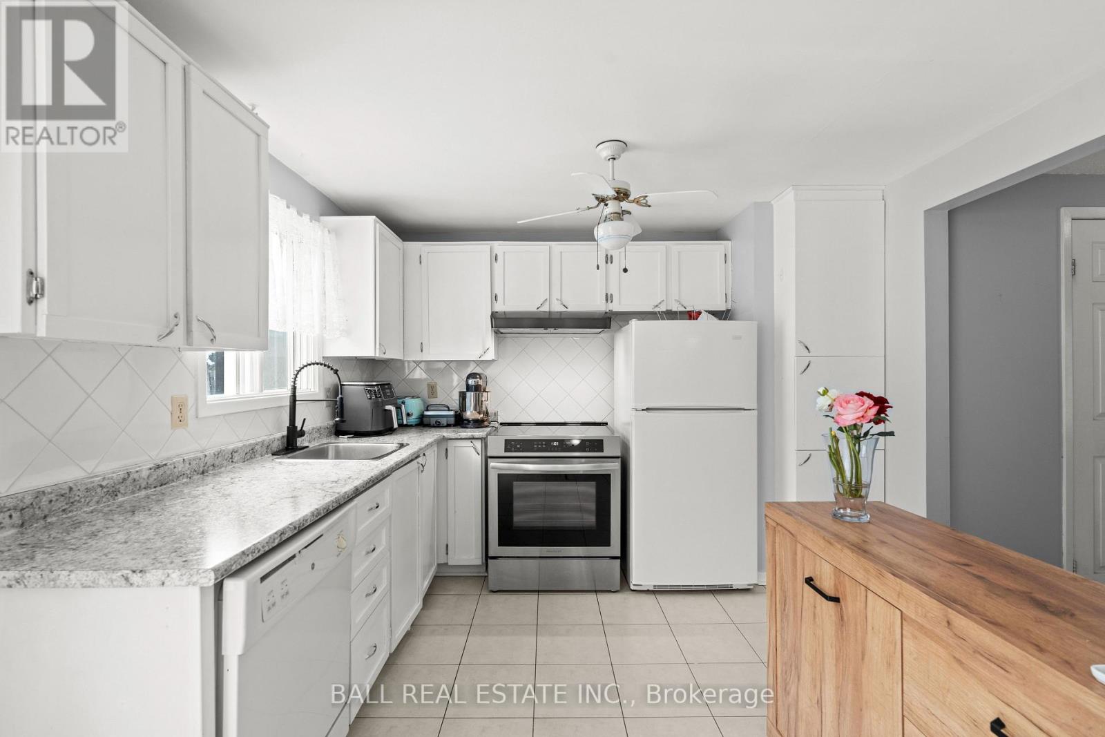 2048 Walker Avenue, Peterborough (Ashburnham Ward 4), Ontario  K9L 1S1 - Photo 16 - X12823064