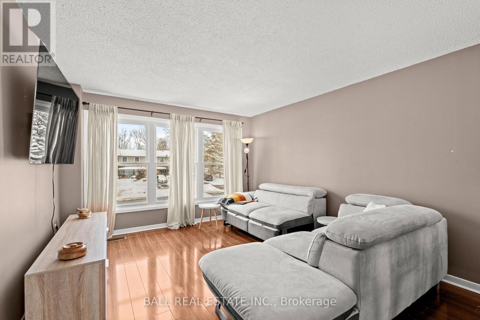 2048 Walker Avenue, Peterborough (Ashburnham Ward 4), Ontario  K9L 1S1 - Photo 23 - X12823064