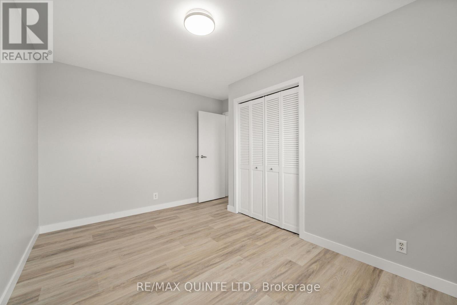 94 Cloverleaf Drive, Belleville (Thurlow Ward), Ontario  K8N 4Z5 - Photo 15 - X12823146