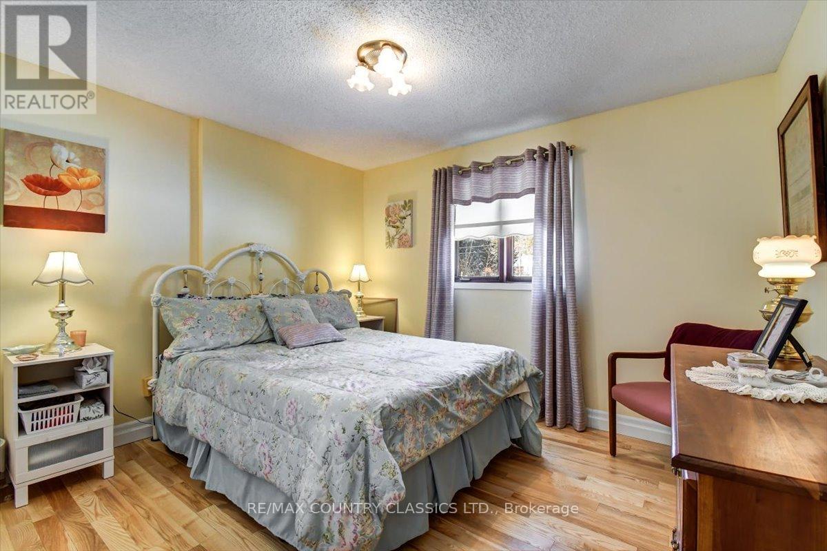 37 Golfview Drive, Bancroft (Bancroft Ward), Ontario  K0L 1C0 - Photo 28 - X12823160