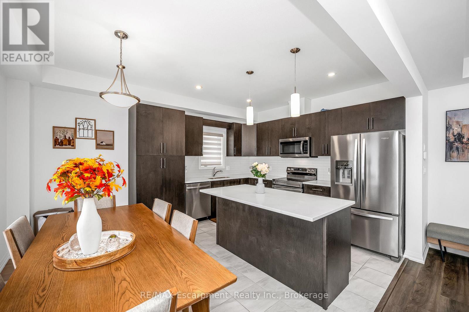 61 Wilson Drive, Thorold (Hurricane/merrittville), Ontario  L2V 0M4 - Photo 11 - X12823212