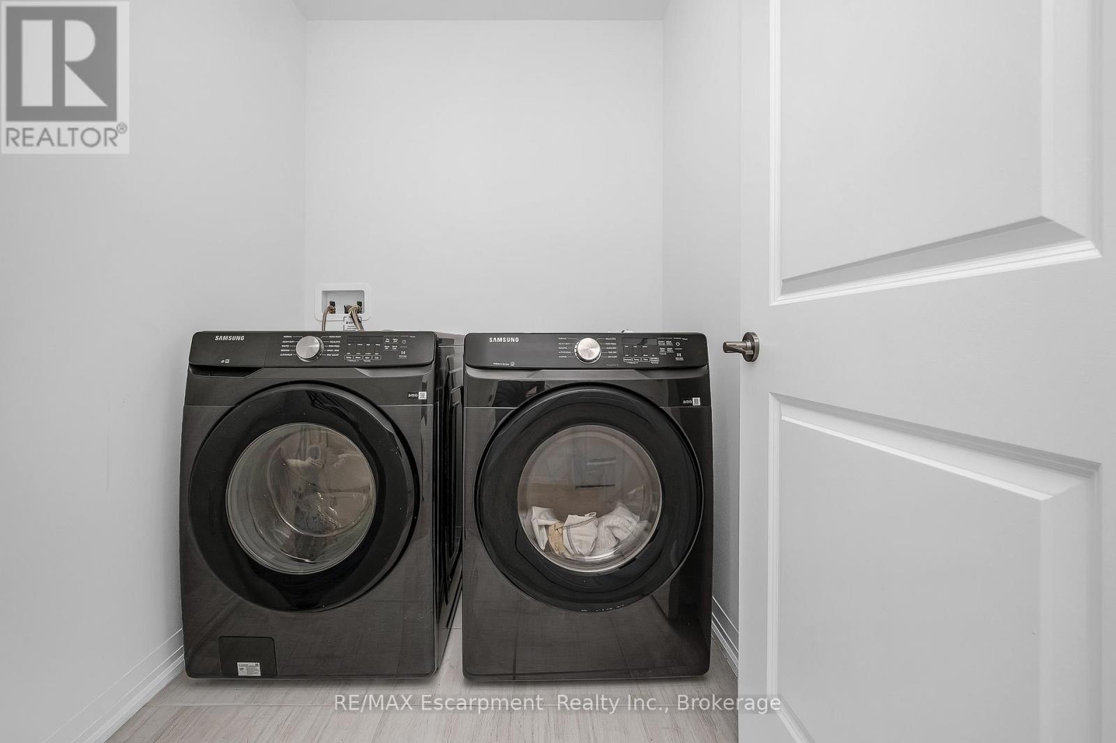 61 Wilson Drive, Thorold (Hurricane/merrittville), Ontario  L2V 0M4 - Photo 23 - X12823212