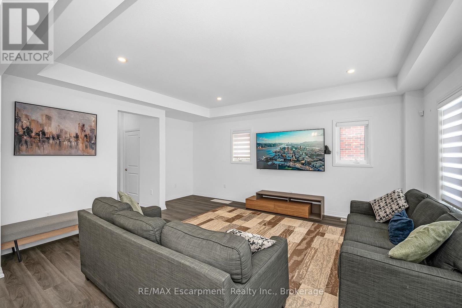 61 Wilson Drive, Thorold (Hurricane/merrittville), Ontario  L2V 0M4 - Photo 9 - X12823212