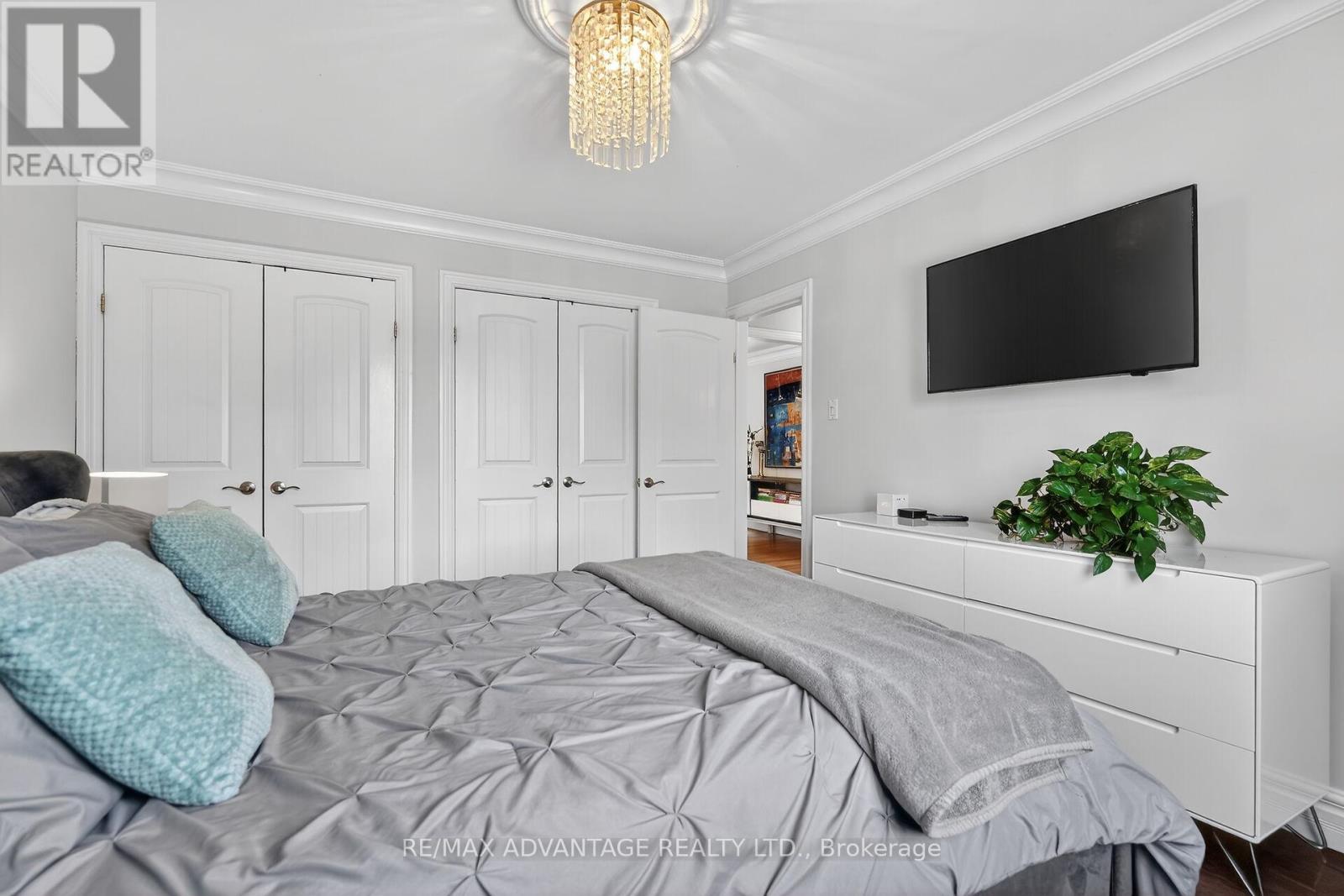 572 Huntingdon Drive, London South (South R), Ontario  N6C 4J4 - Photo 19 - X12822990