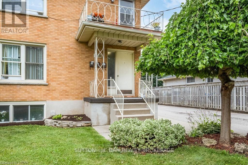 228 Burnside Drive, London East (East I), Ontario  N5V 1B9 - Photo 5 - X12823036