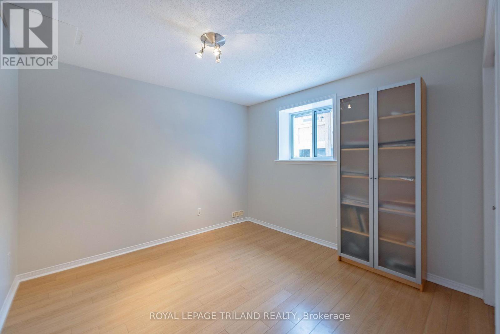 472 Talltree Crescent, London East, Ontario  N5V 5E6 - Photo 23 - X12823080