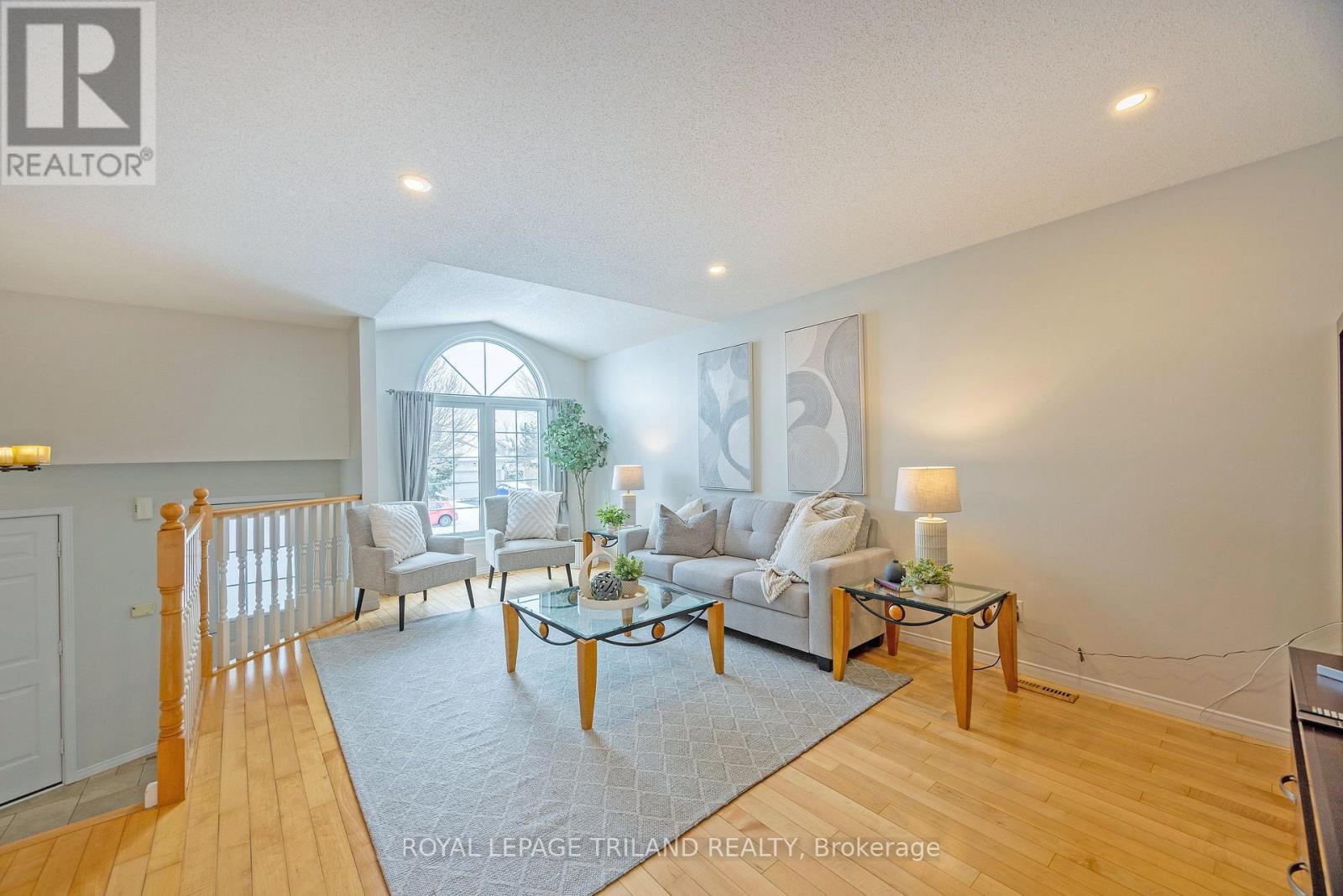 472 Talltree Crescent, London East, Ontario  N5V 5E6 - Photo 4 - X12823080