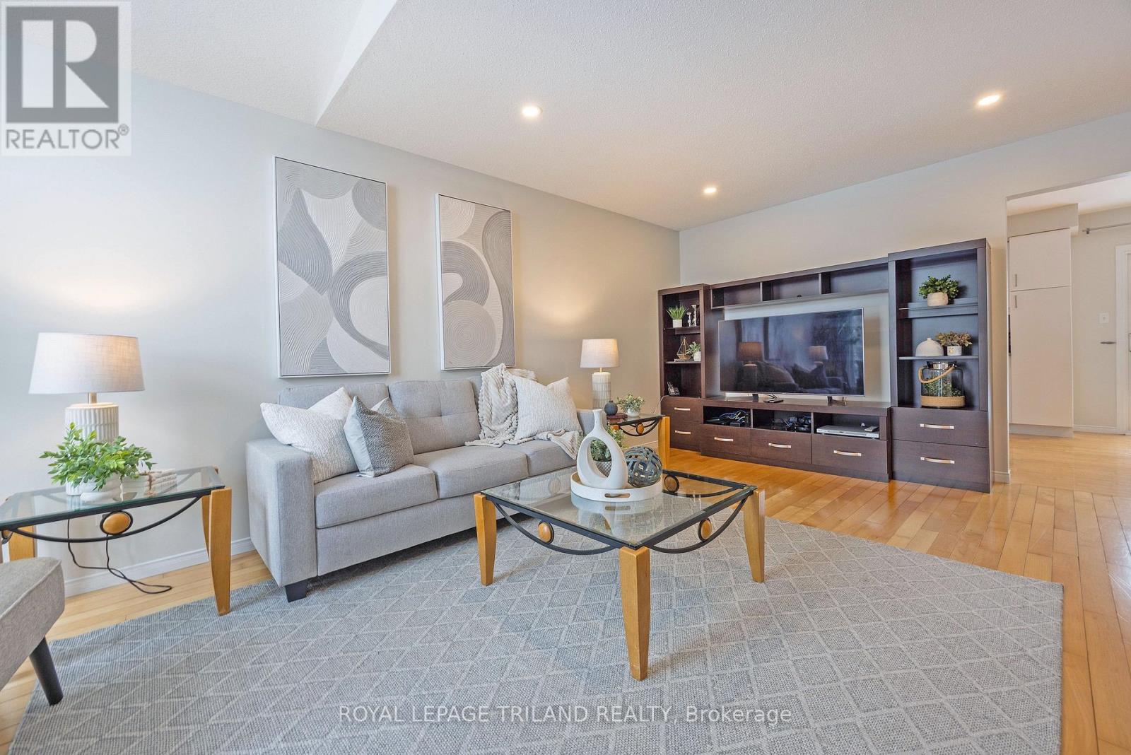 472 Talltree Crescent, London East, Ontario  N5V 5E6 - Photo 5 - X12823080