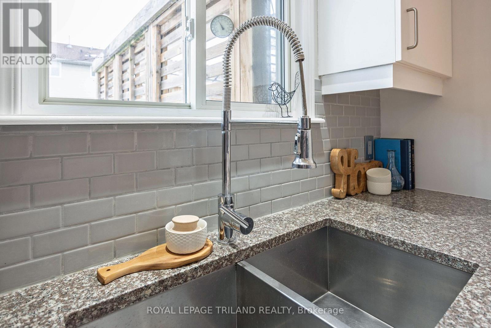 472 Talltree Crescent, London East, Ontario  N5V 5E6 - Photo 8 - X12823080