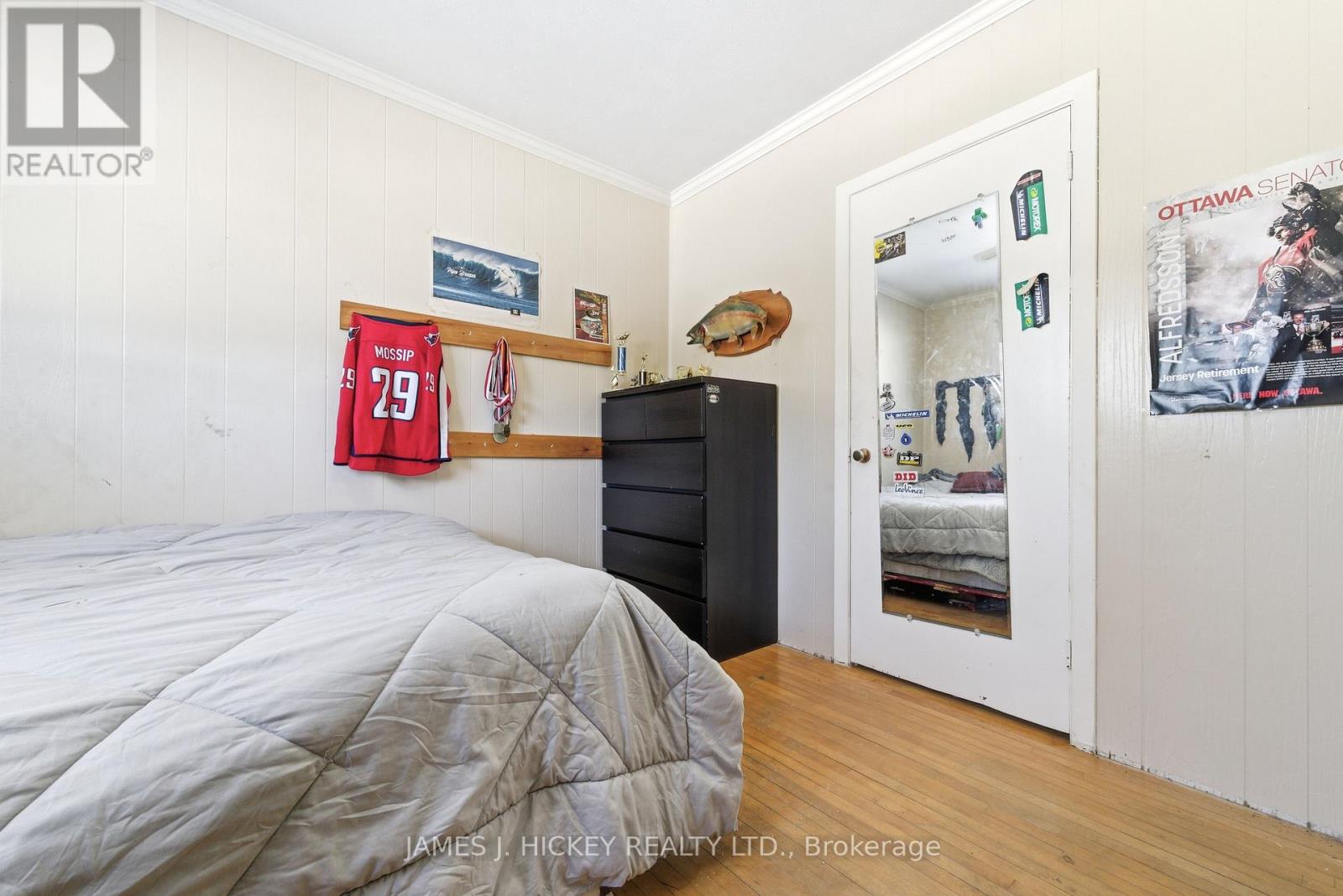 115 Lorne Place, Laurentian Hills, Ontario  K0J 1P0 - Photo 13 - X12823122