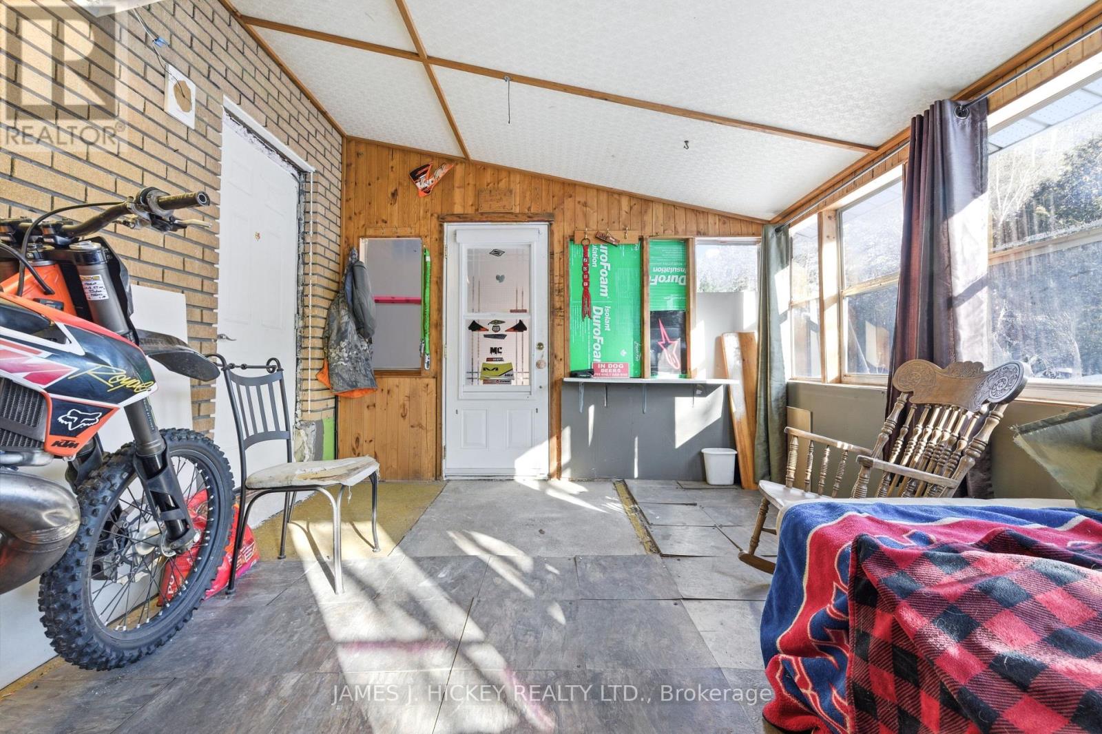 115 Lorne Place, Laurentian Hills, Ontario  K0J 1P0 - Photo 20 - X12823122