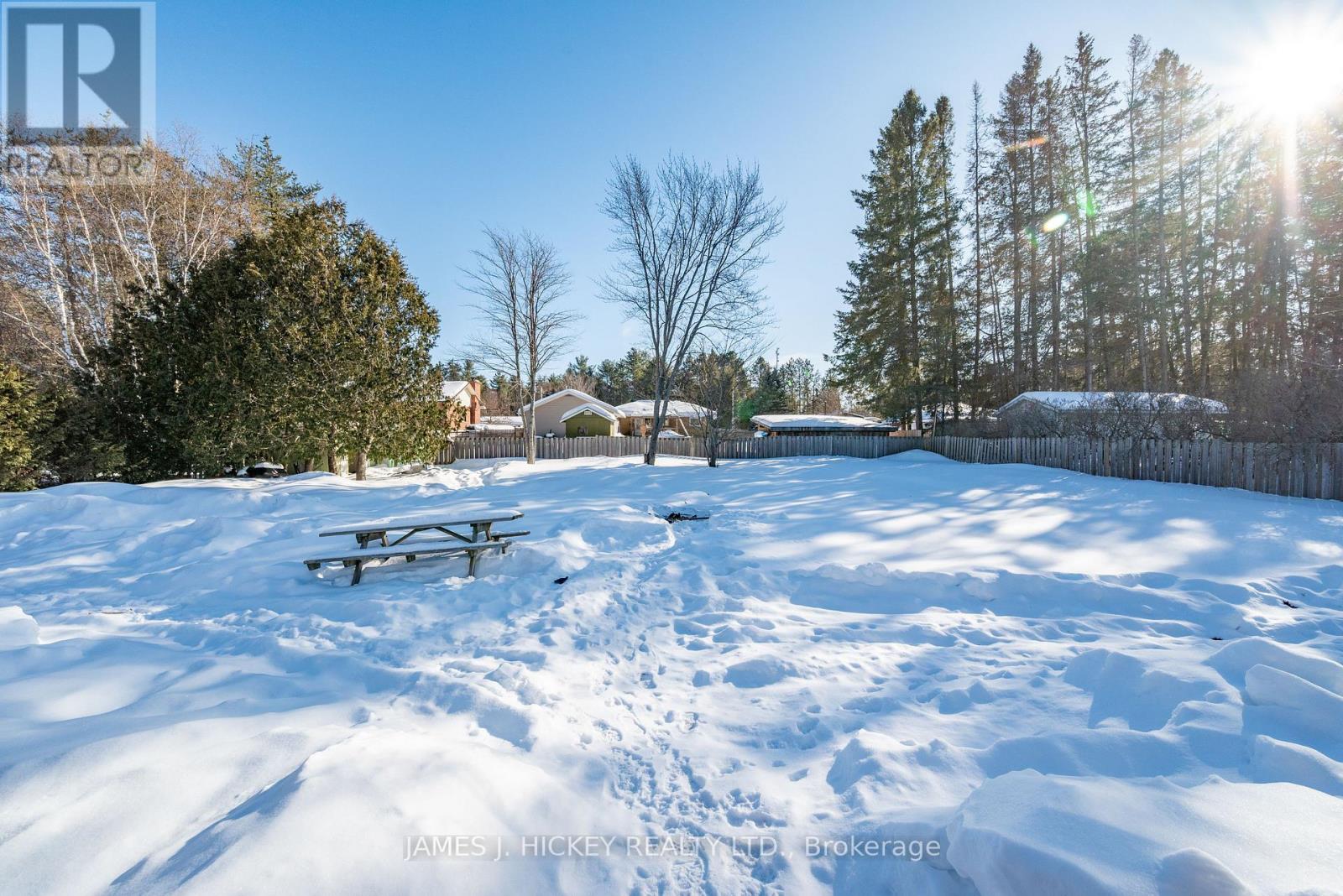 115 Lorne Place, Laurentian Hills, Ontario  K0J 1P0 - Photo 38 - X12823122