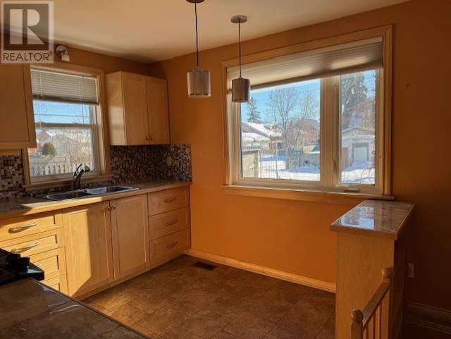 182 Francis St E, Thunder Bay, Ontario  P7E 4B1 - Photo 8 - TB2600261