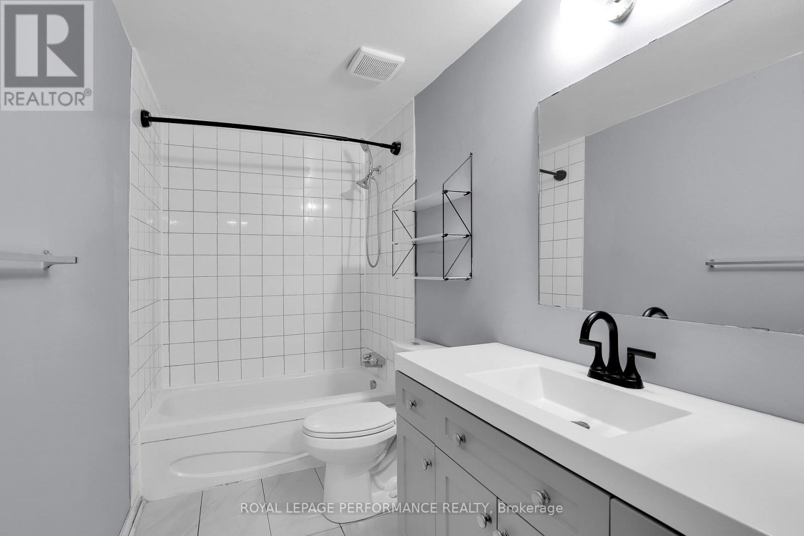 8d Lovell Lane, Ottawa, Ontario  K2H 9B6 - Photo 18 - X12823040