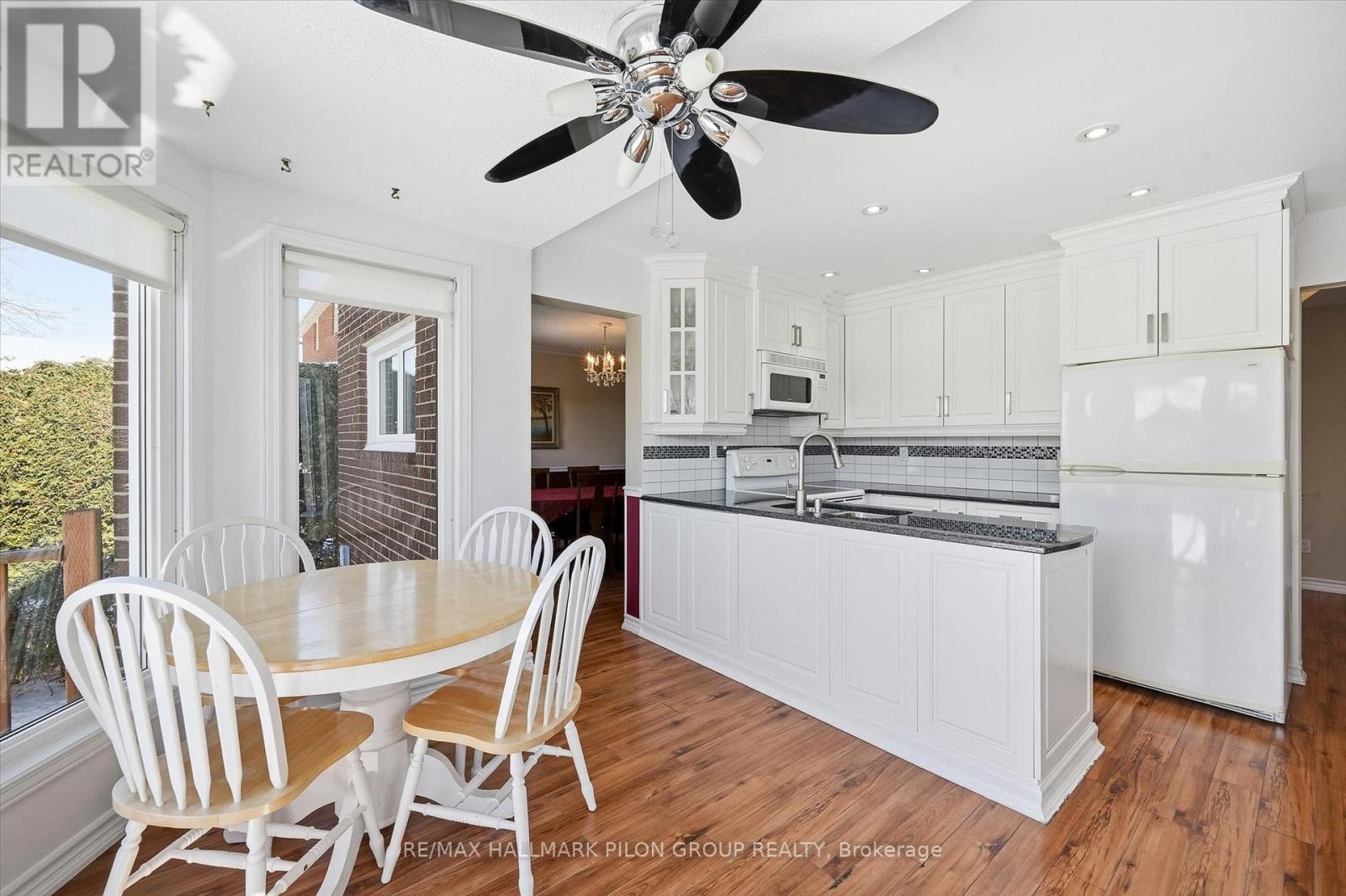 1354 Mountainside Crescent, Ottawa, Ontario  K1E 3G5 - Photo 8 - X12823104