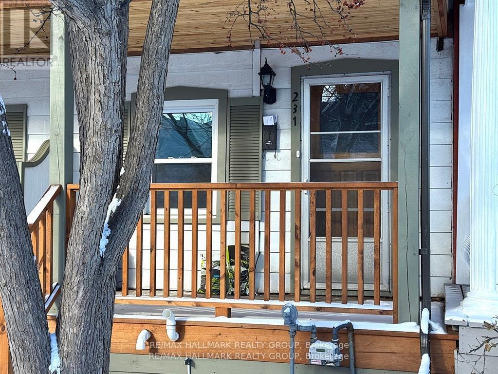 231 St Andrew Street, Ottawa, Ontario  K1N 5G5 - Photo 3 - X12823208