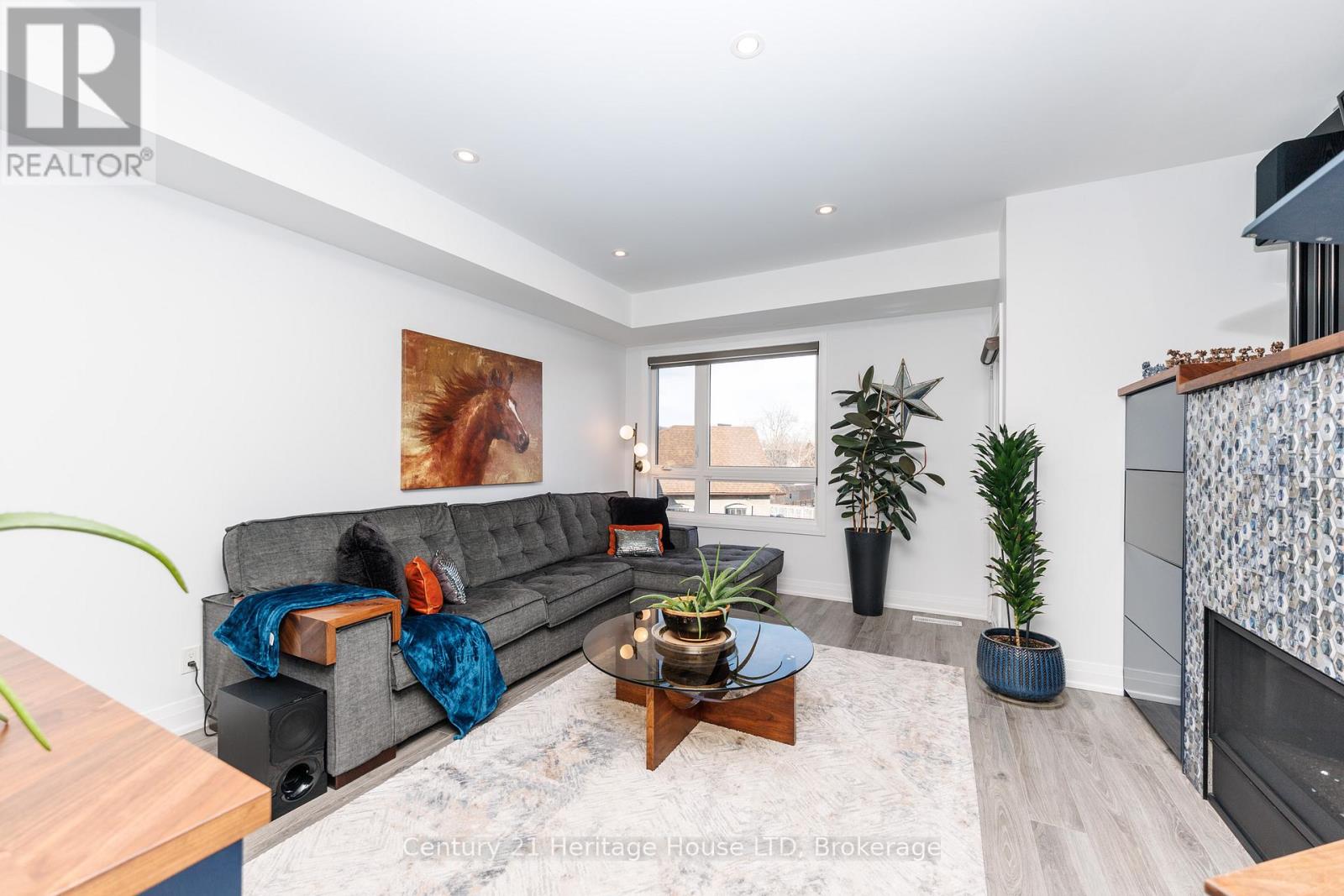 8 - 39 Robinson Street N, Grimsby (Grimsby East), Ontario  L3M 3C9 - Photo 30 - X12823066