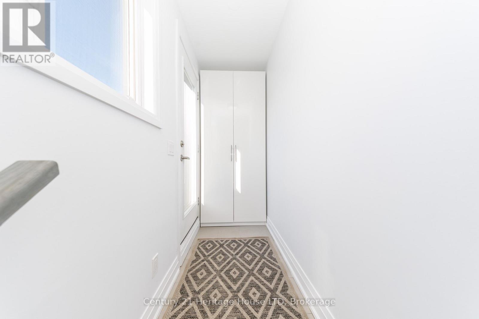 8 - 39 Robinson Street N, Grimsby (Grimsby East), Ontario  L3M 3C9 - Photo 37 - X12823066