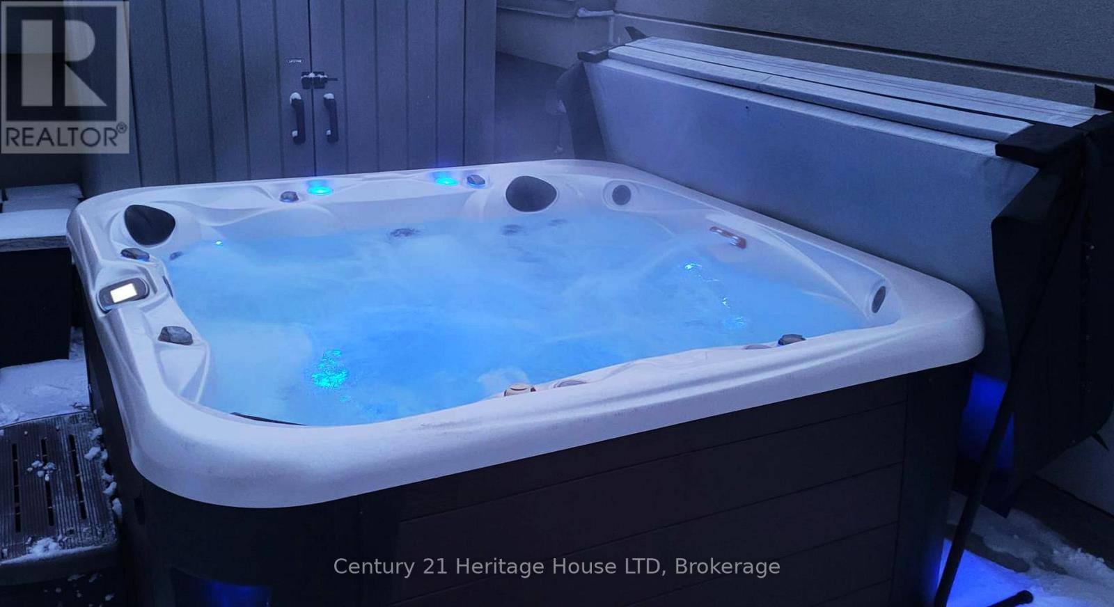 8 - 39 Robinson Street N, Grimsby (Grimsby East), Ontario  L3M 3C9 - Photo 41 - X12823066