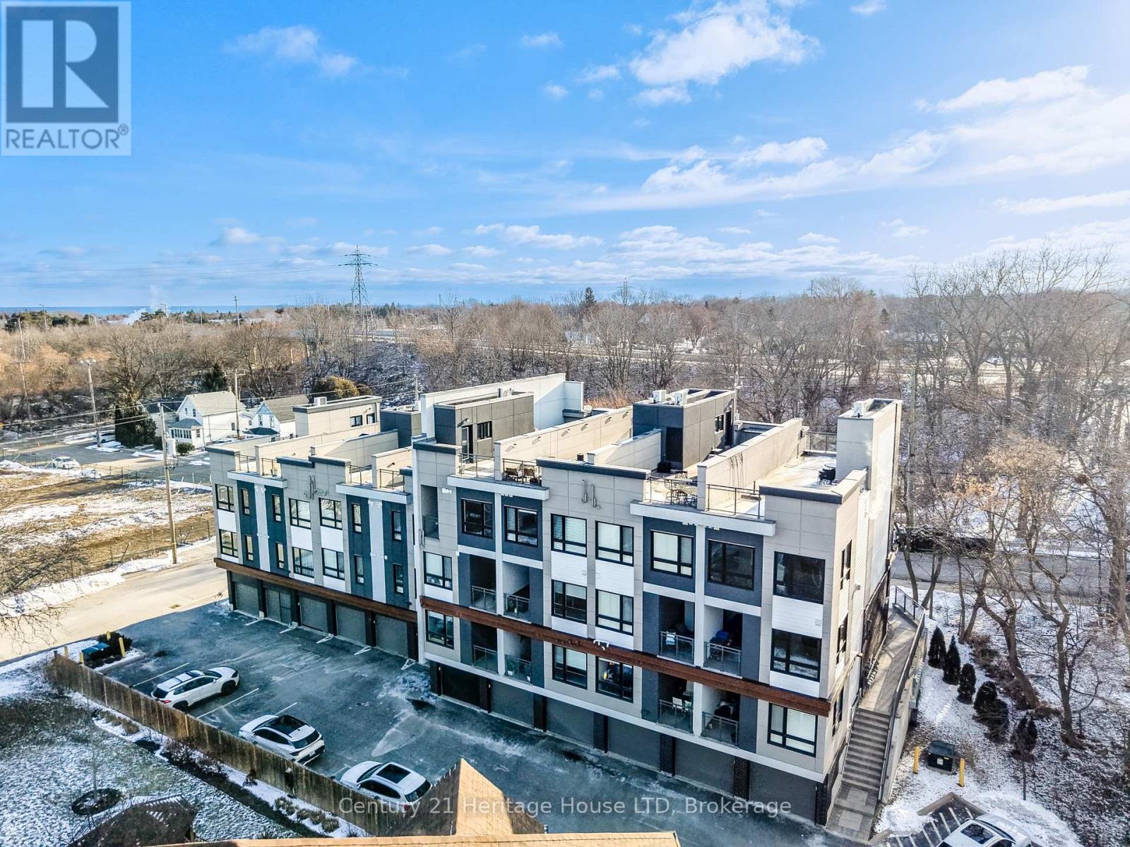 8 - 39 Robinson Street N, Grimsby (Grimsby East), Ontario  L3M 3C9 - Photo 46 - X12823066