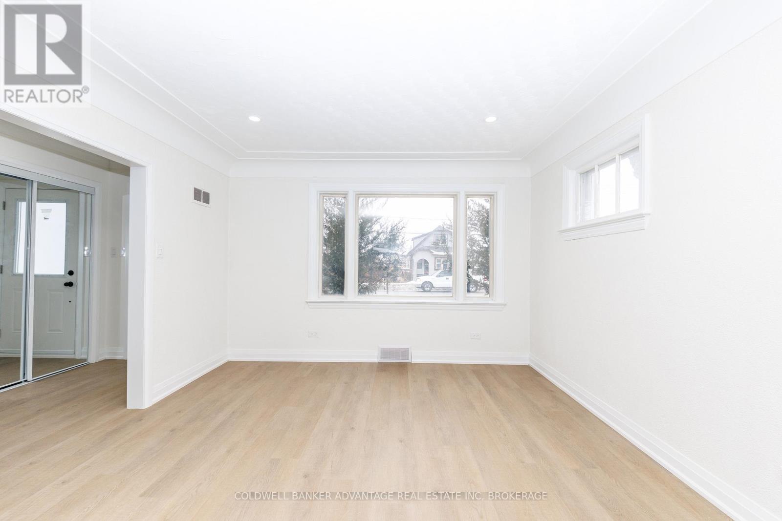 457 Southworth Street S, Welland, Ontario  L3B 2A1 - Photo 14 - X12823108