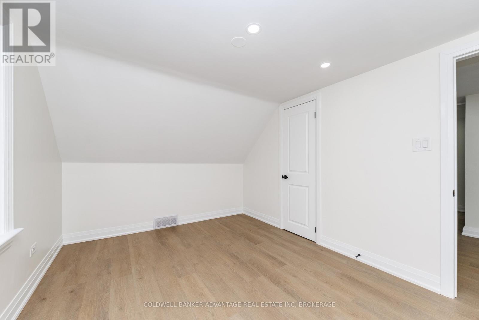 457 Southworth Street S, Welland, Ontario  L3B 2A1 - Photo 20 - X12823108