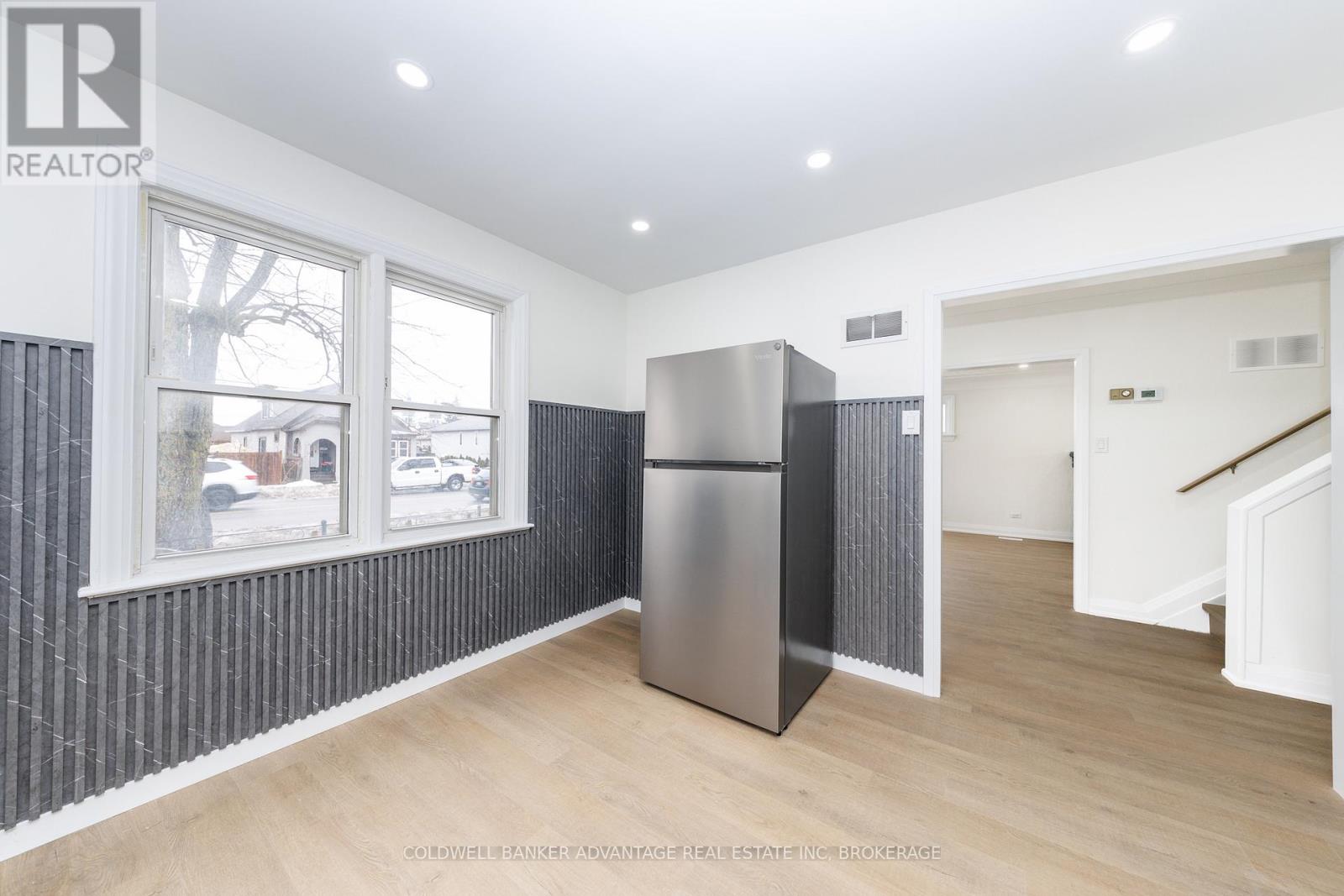 457 Southworth Street S, Welland, Ontario  L3B 2A1 - Photo 9 - X12823108