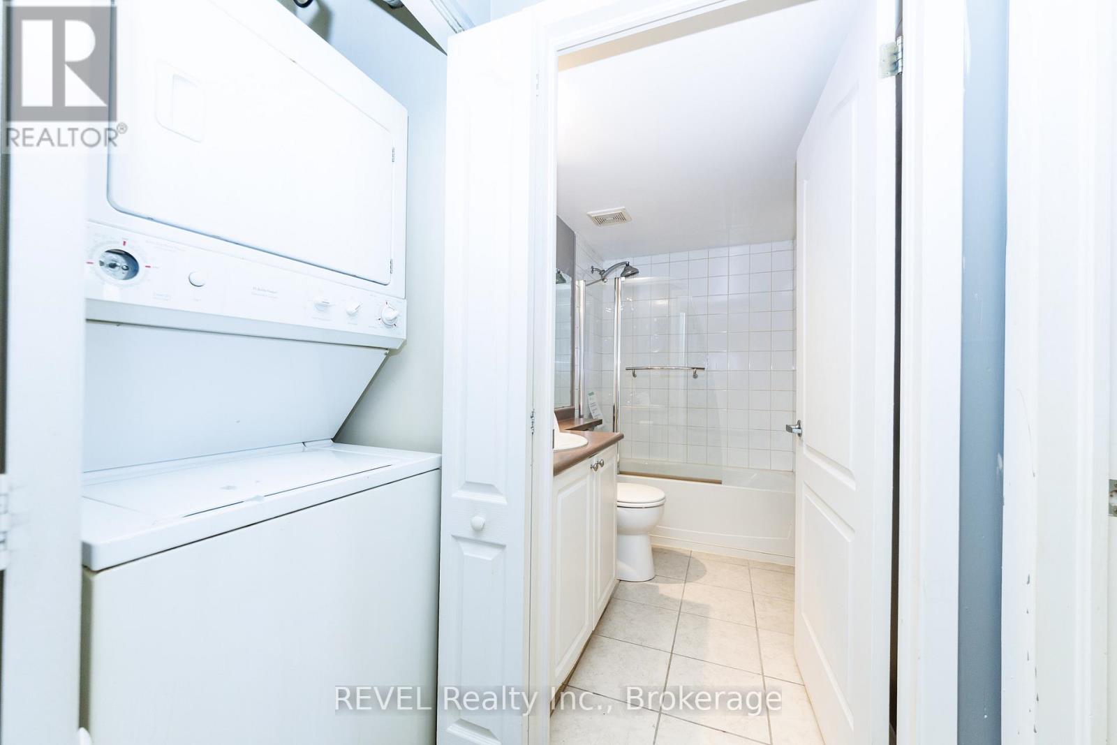 1318 - 330 Prince Charles South Drive, Welland, Ontario  L3C 7B3 - Photo 17 - X12823150