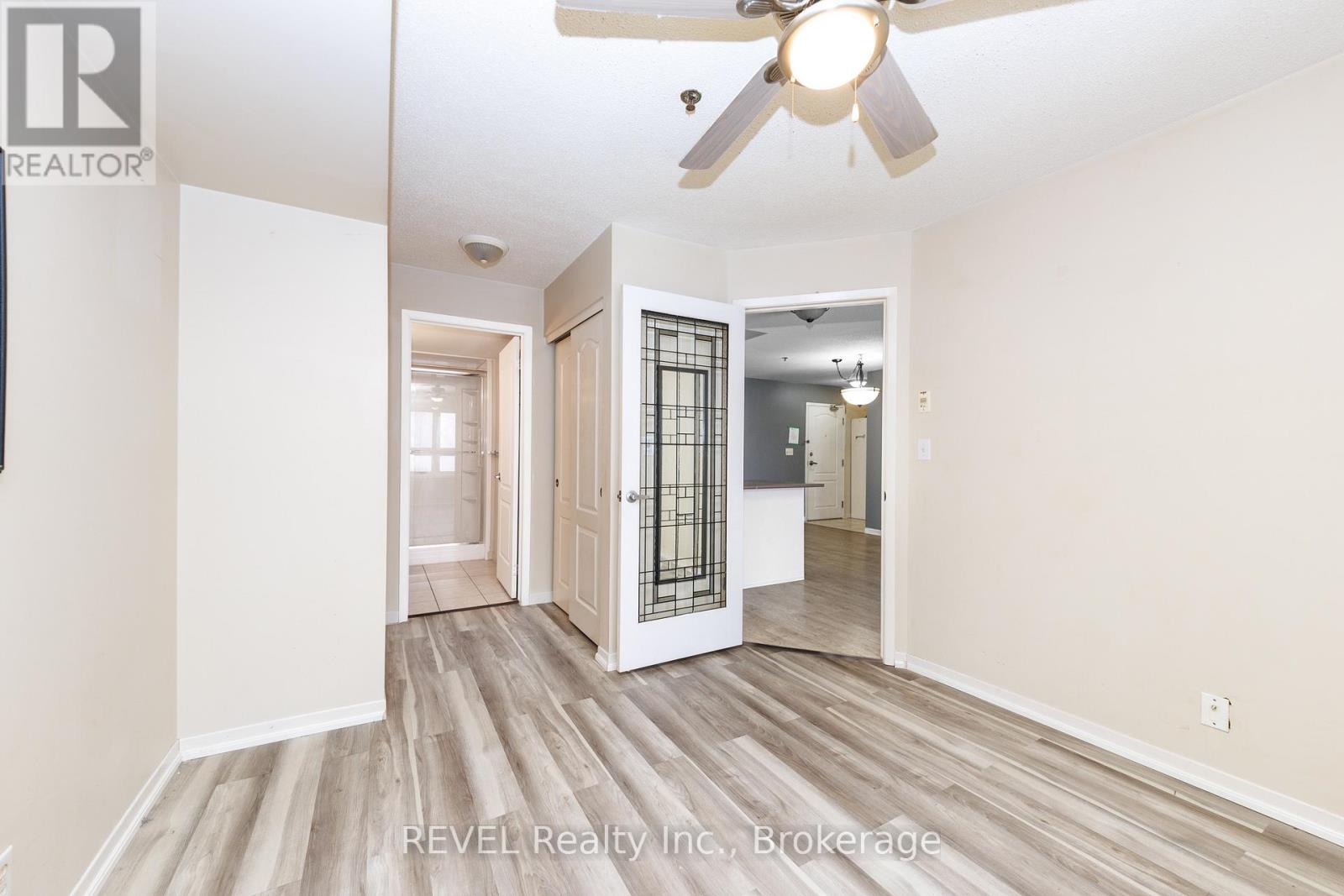 1318 - 330 Prince Charles South Drive, Welland, Ontario  L3C 7B3 - Photo 19 - X12823150