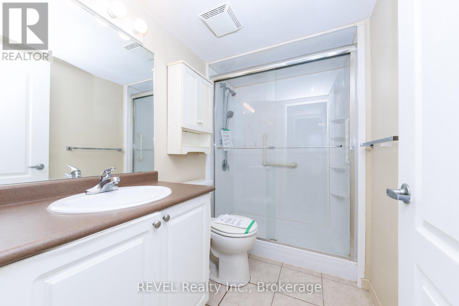 1318 - 330 Prince Charles South Drive, Welland, Ontario  L3C 7B3 - Photo 20 - X12823150